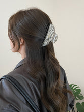 Pirouette Claw Clip in Tuxedo Chess - MOUSAI