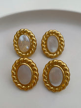 Hera Gemstone Pendant Earrings - MOUSAI