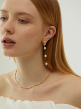 Daphne Pearl Drop Earrings - MOUSAI
